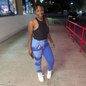 Meet your Posher, Gabrielle